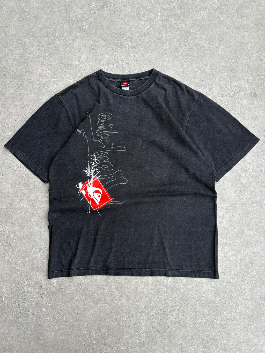 2000s Quiksilver Black/White Graphic Tee