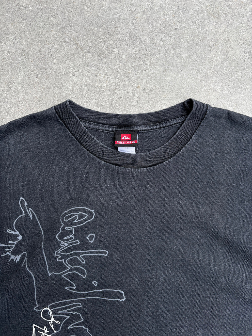 2000s Quiksilver Black/White Graphic Tee