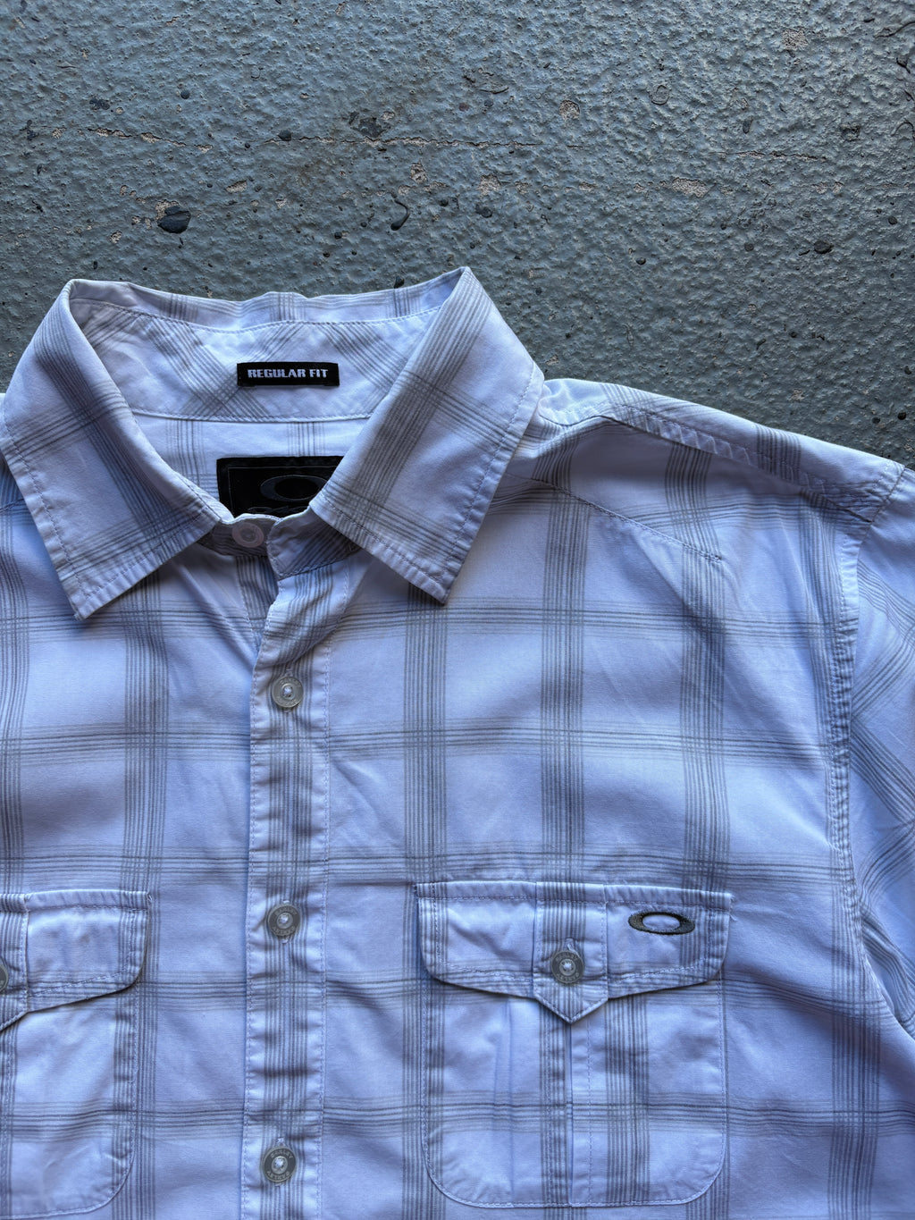 2000s Oakley Checkered Shirt White / Grey Pocket Square