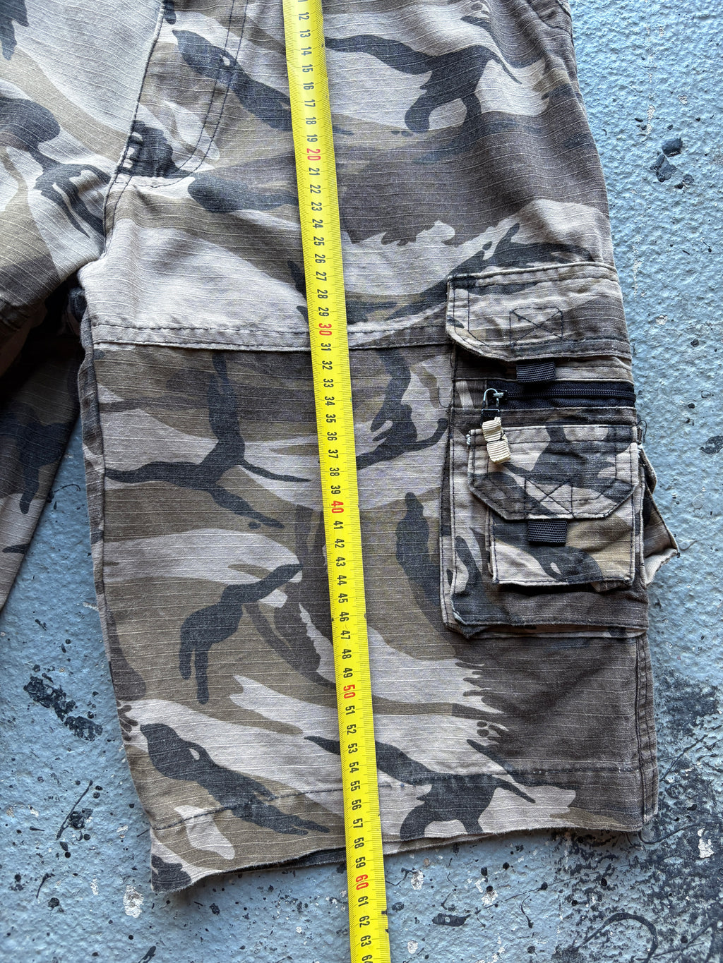 2000s Billabong Camouflage Cargo Shorts Baggy