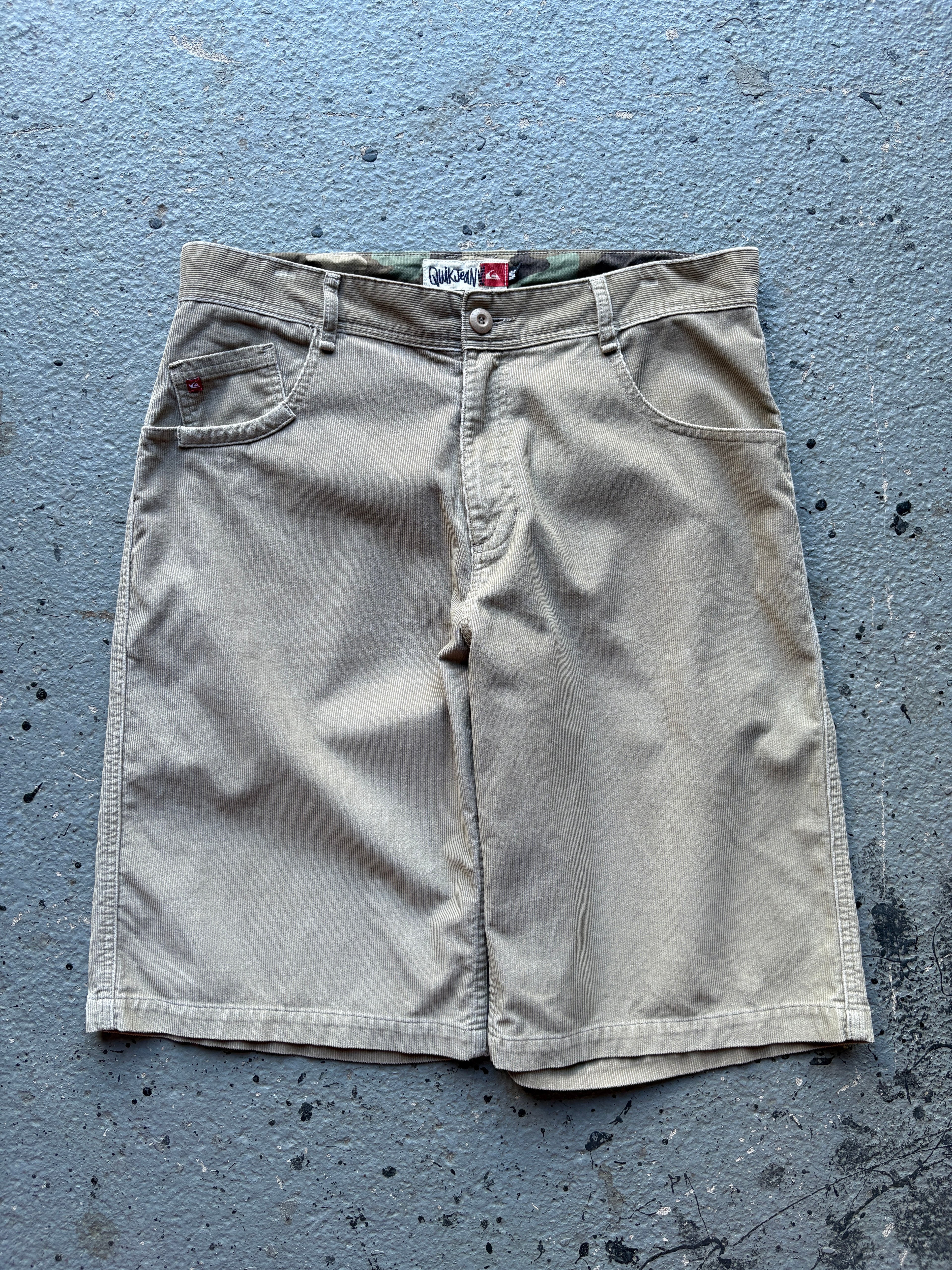 2000s Quiksilver Corduroy Baggy Shorts Beige Back Spellout