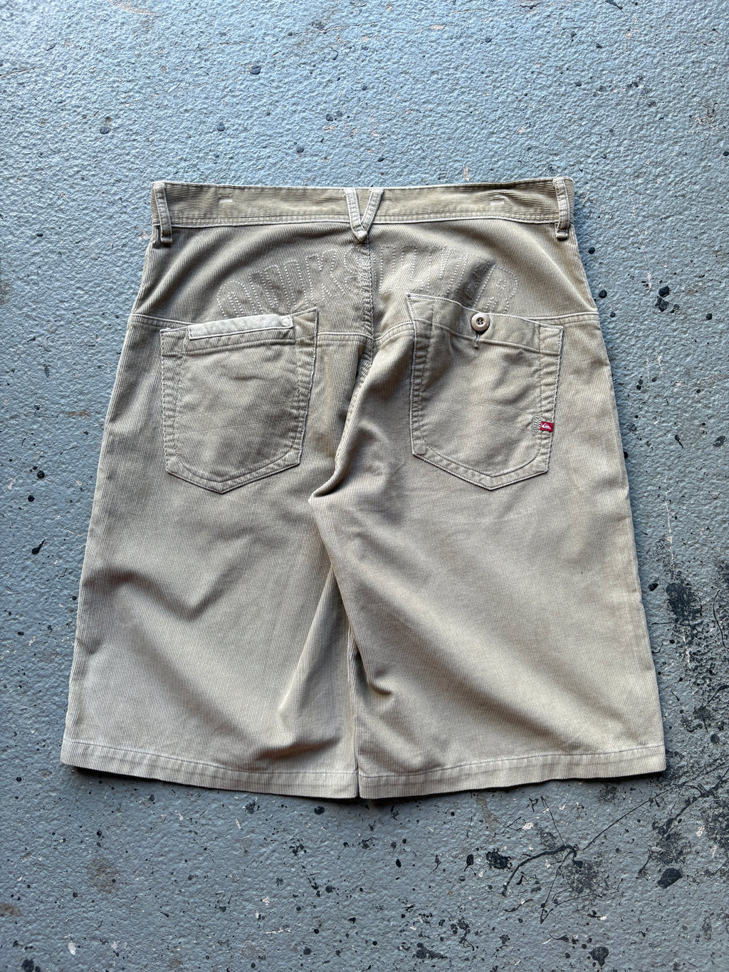 2000s Quiksilver Corduroy Baggy Shorts Beige Back Spellout