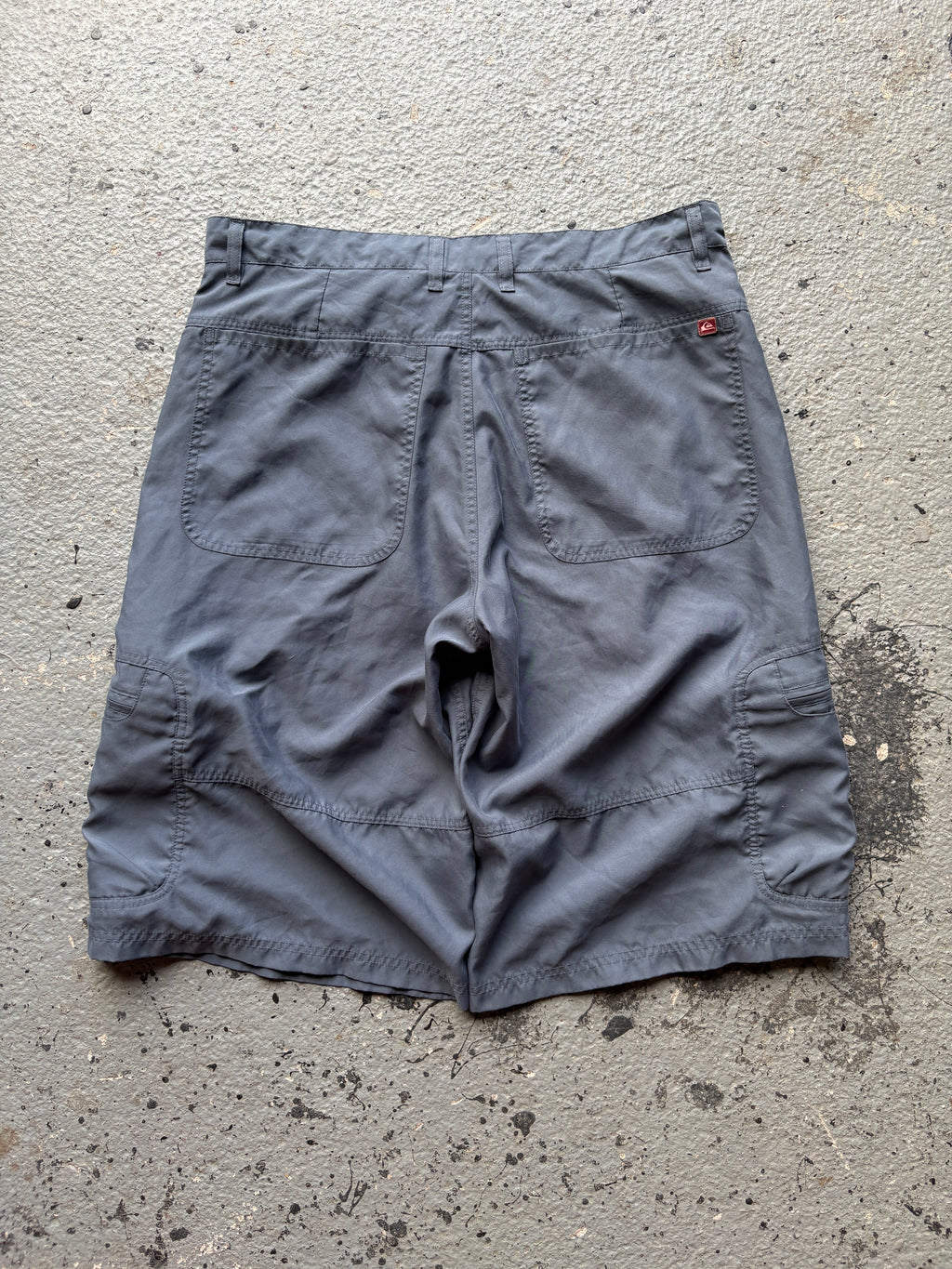 2000s Quiksilver Baggy Cargo Shorts Grey/Red