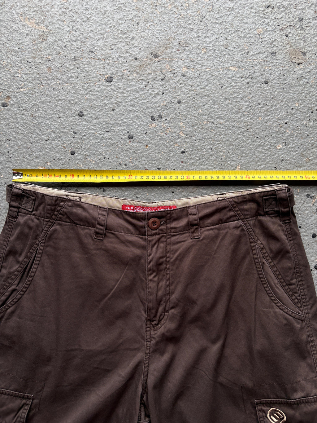 2000s Animal Cargo Shorts Brown
