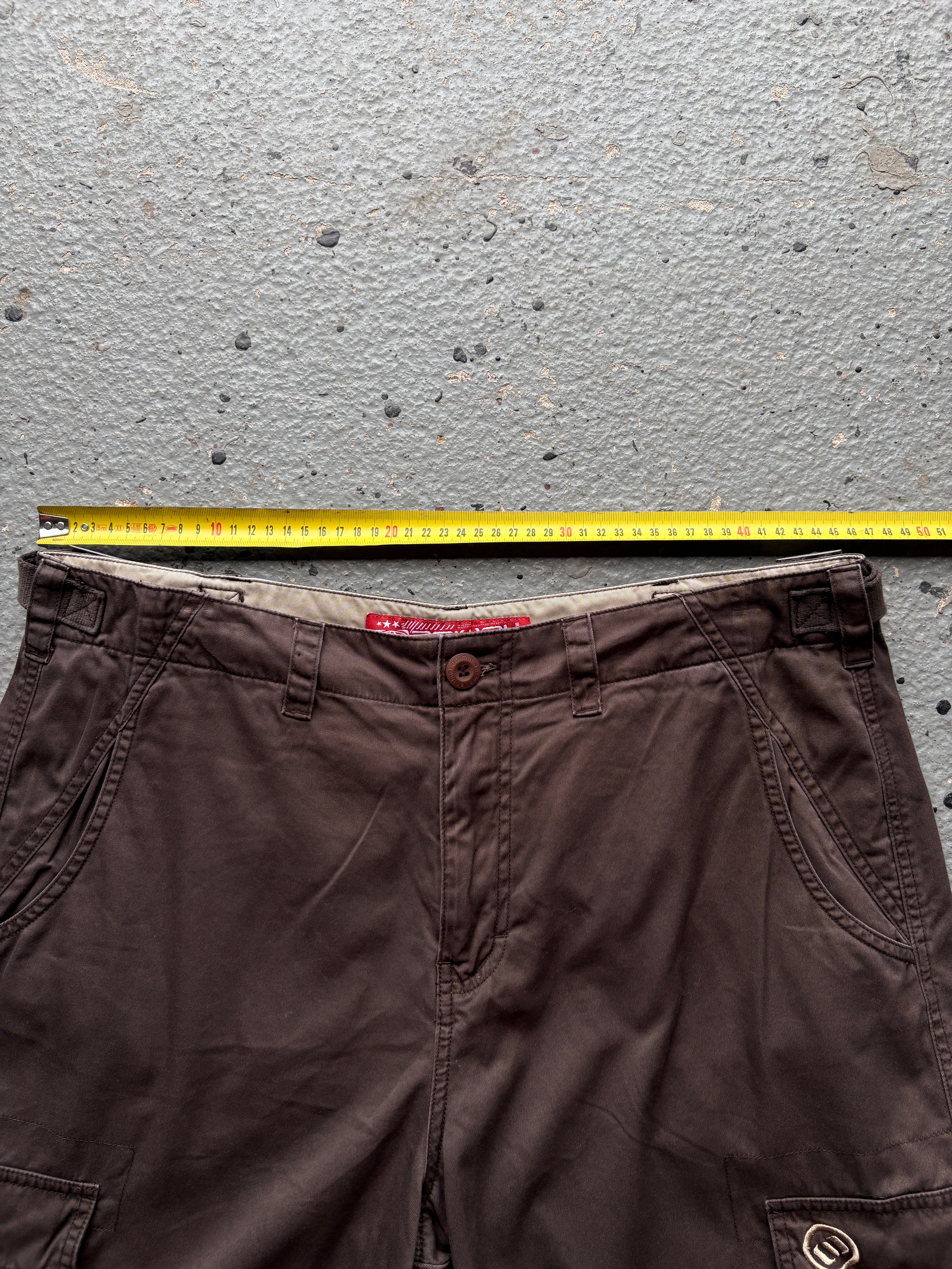 2000s Animal Cargo Shorts Brown