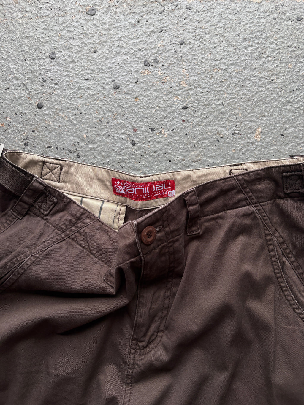 2000s Animal Cargo Shorts Brown