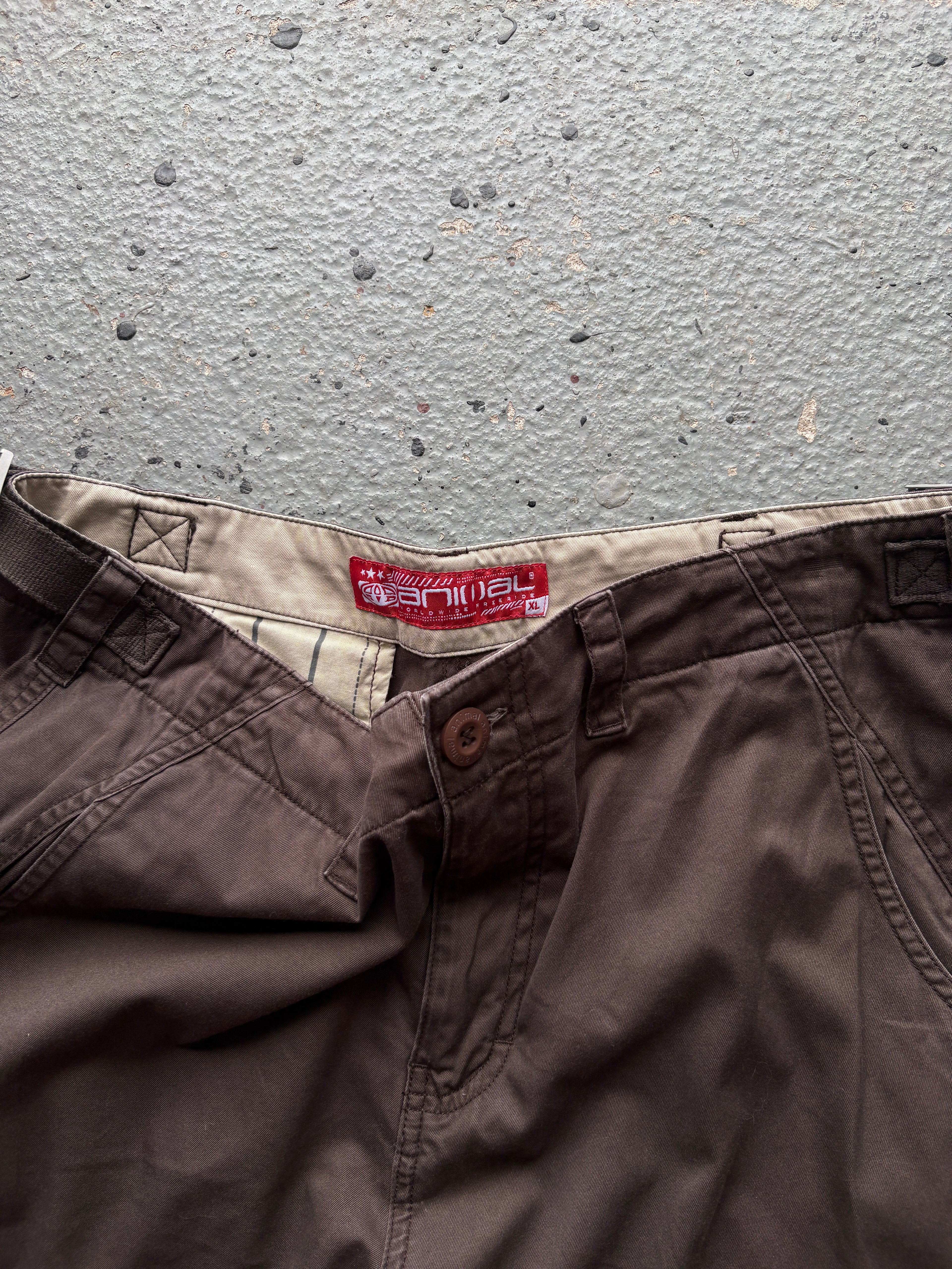2000s Animal Cargo Shorts Brown