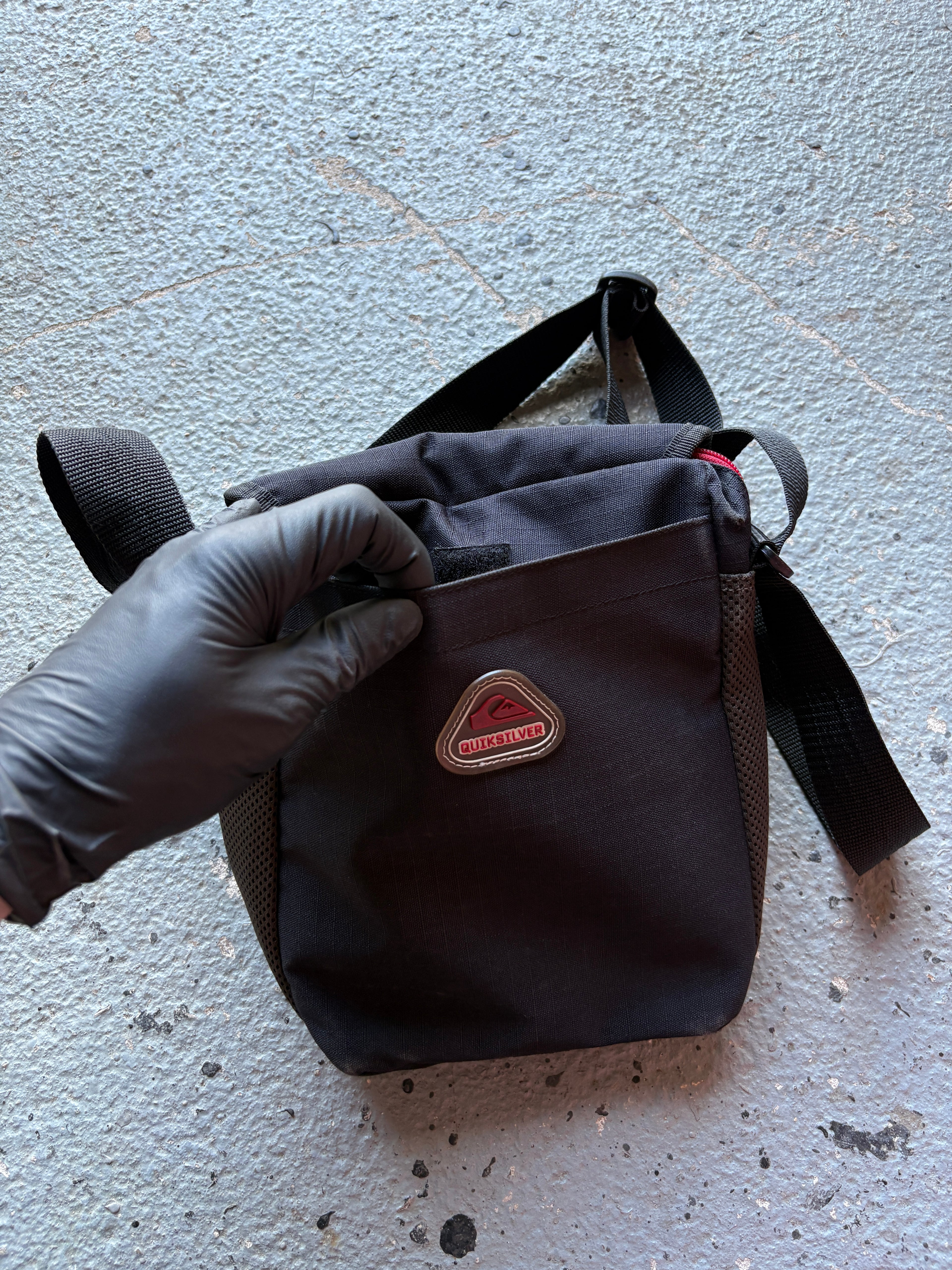 2000s Quiksilver Crossbody Messenger Bag Black Cordura / Canvas Pouch