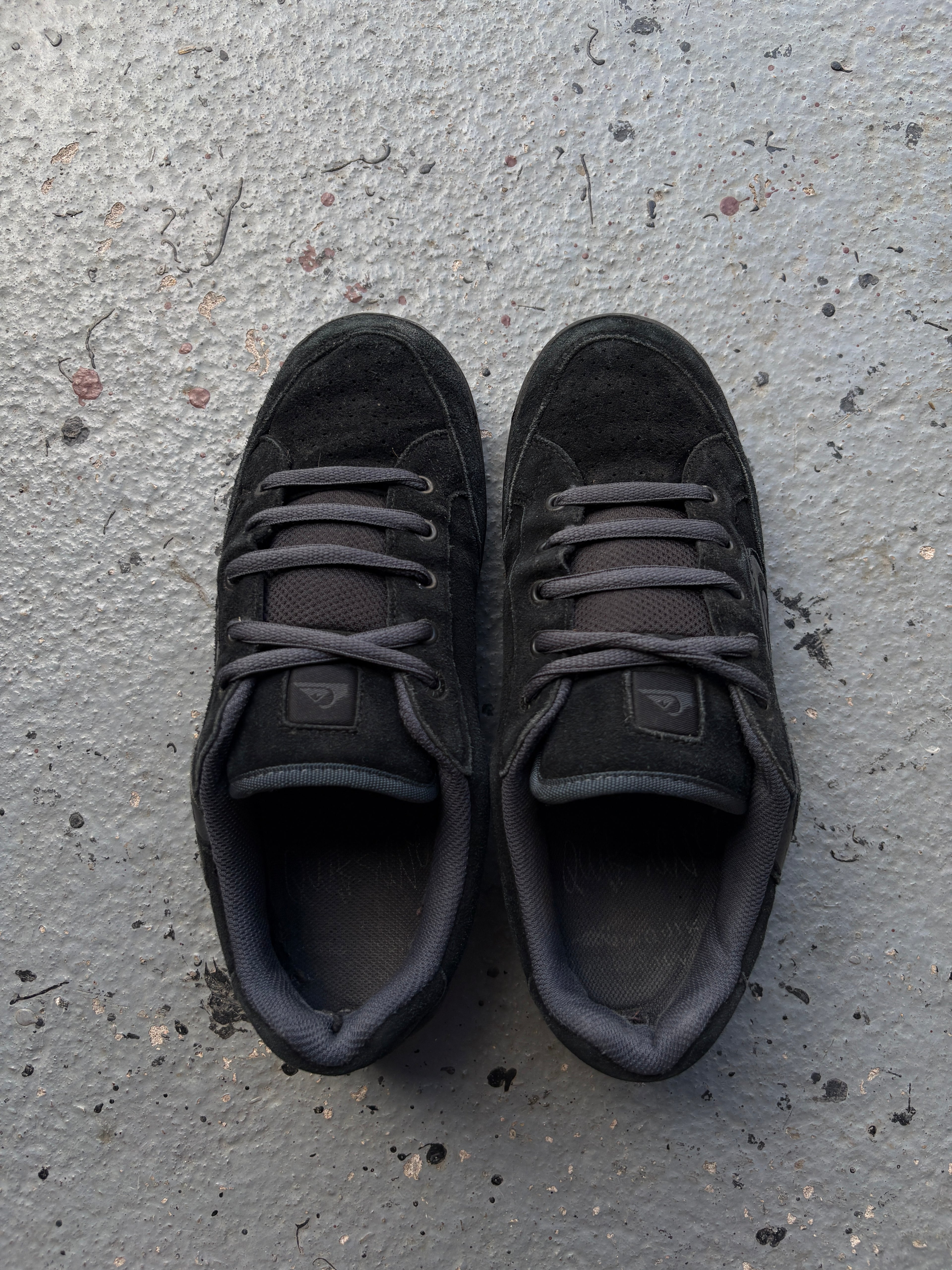 2000s Quiksilver Chunky Skate Shoes Black Suede