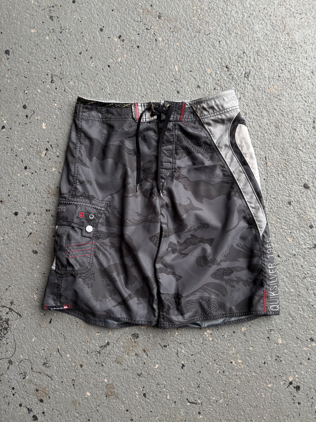 2000s Quiksilver Board Shorts Grey / Camouflage