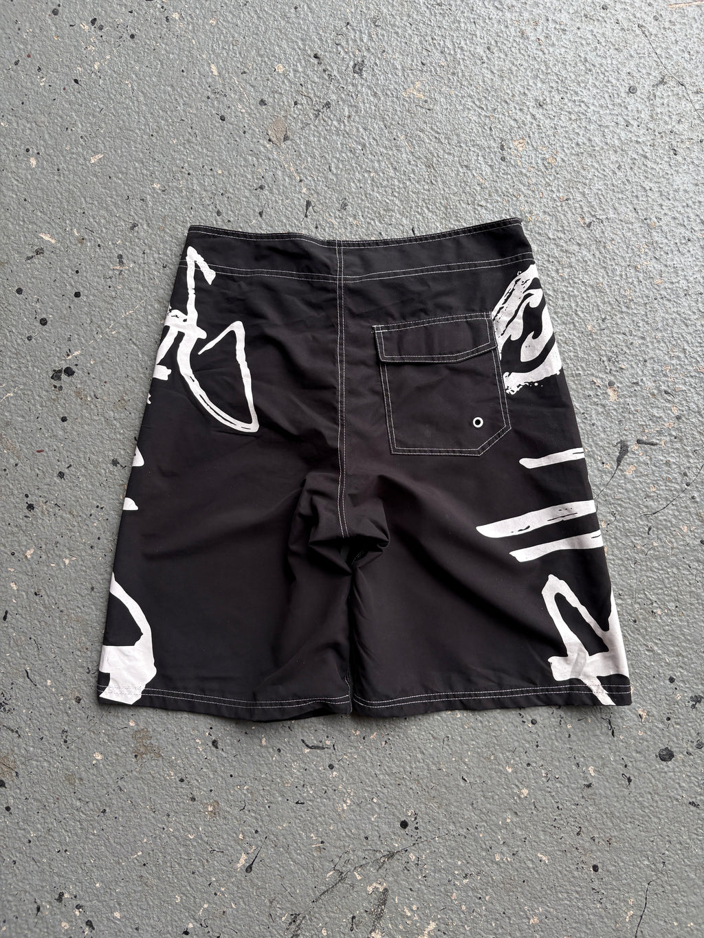 2000s Billabong Boards Shorts Black / White Spellout