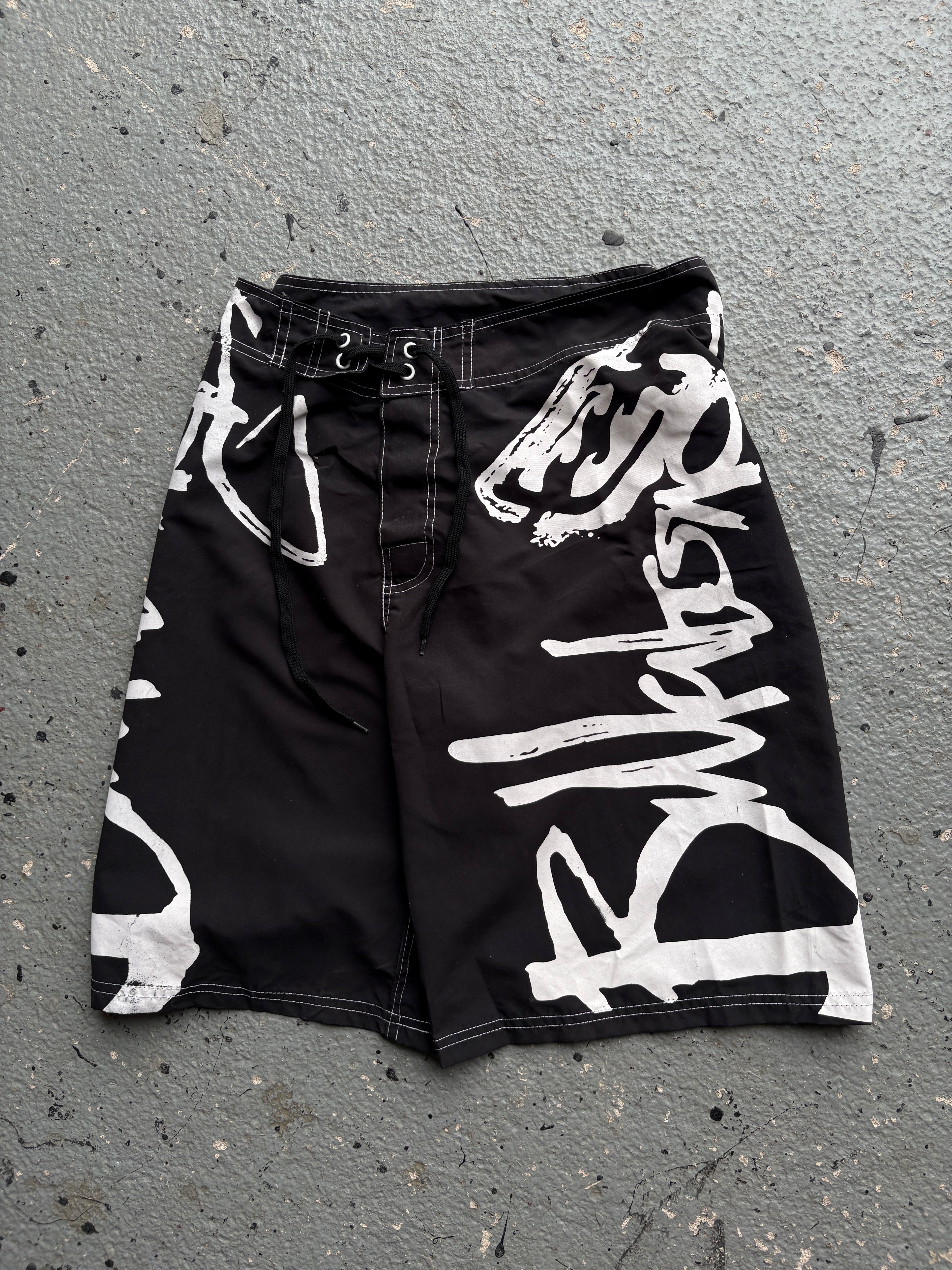 2000s Billabong Boards Shorts Black / White Spellout