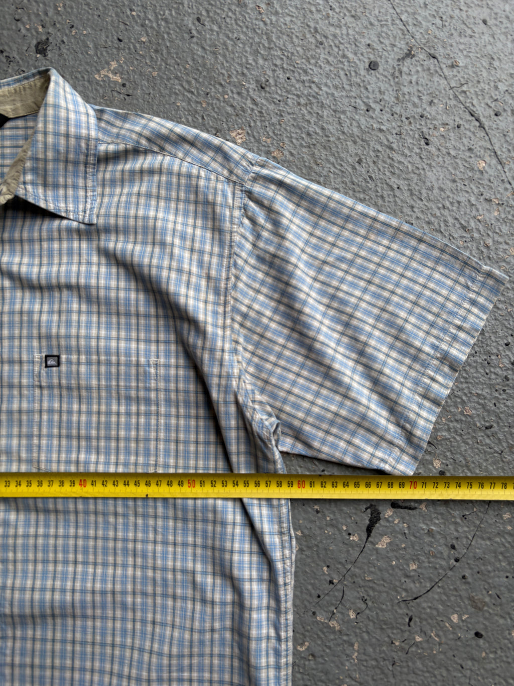2000s Quiksilver Checkered Shirt Blue / White Back Spellout