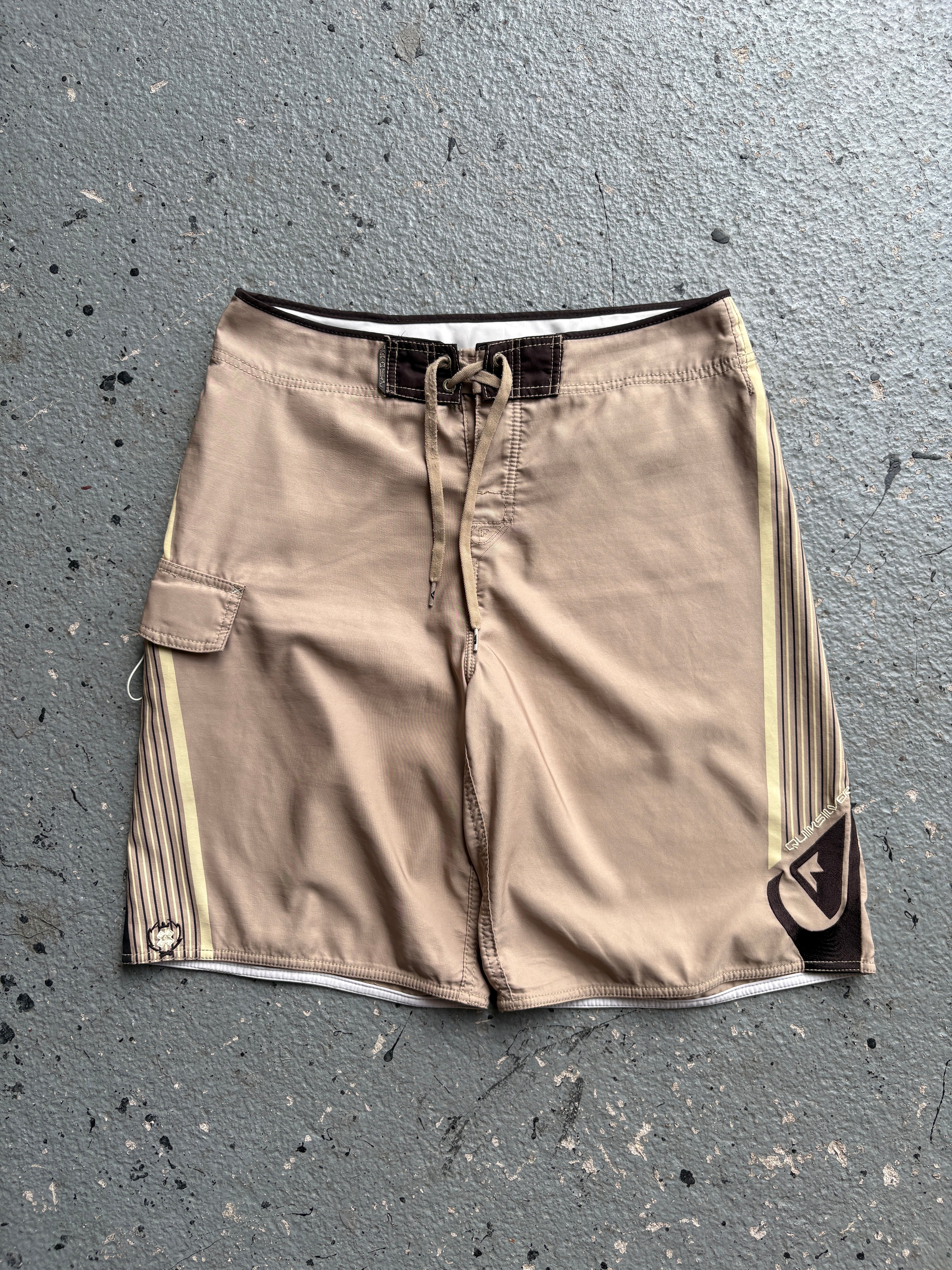 2000s Quiksilver Board Shorts Beige / Black