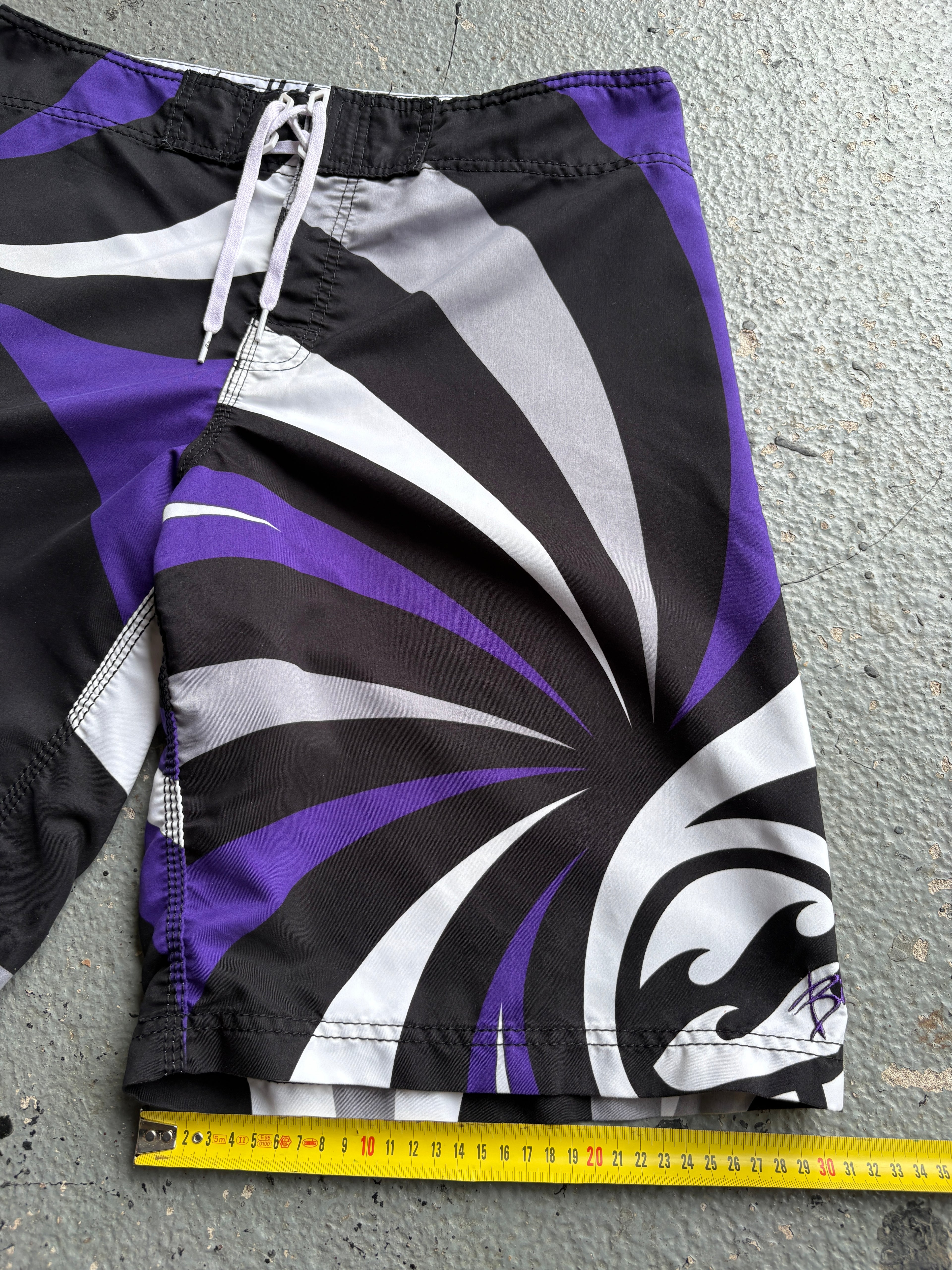 2000s Billabong Spiral Boardshorts Purple / Black / White
