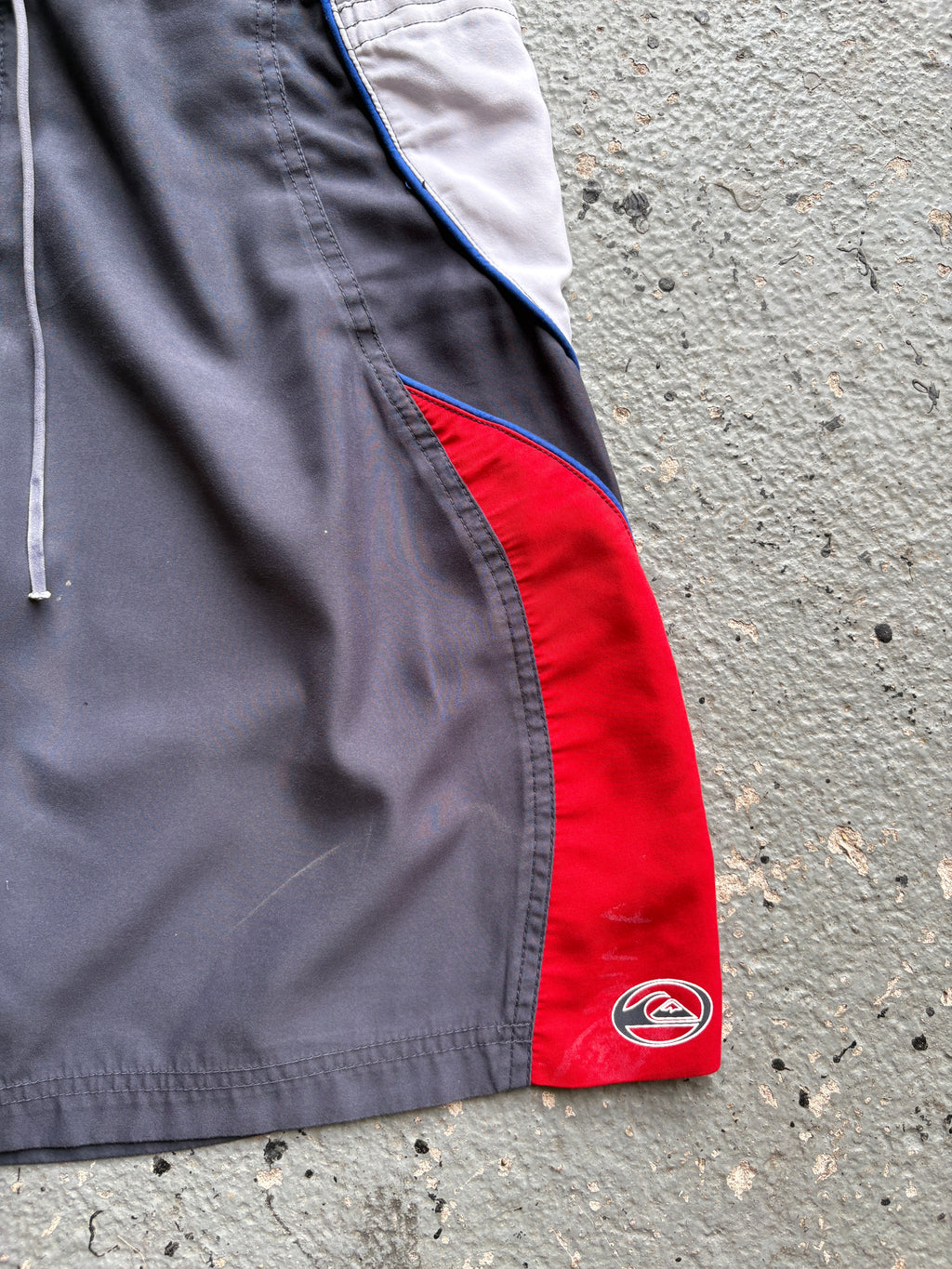 2000s Quiksilver Boardshorts Navy / Red / White