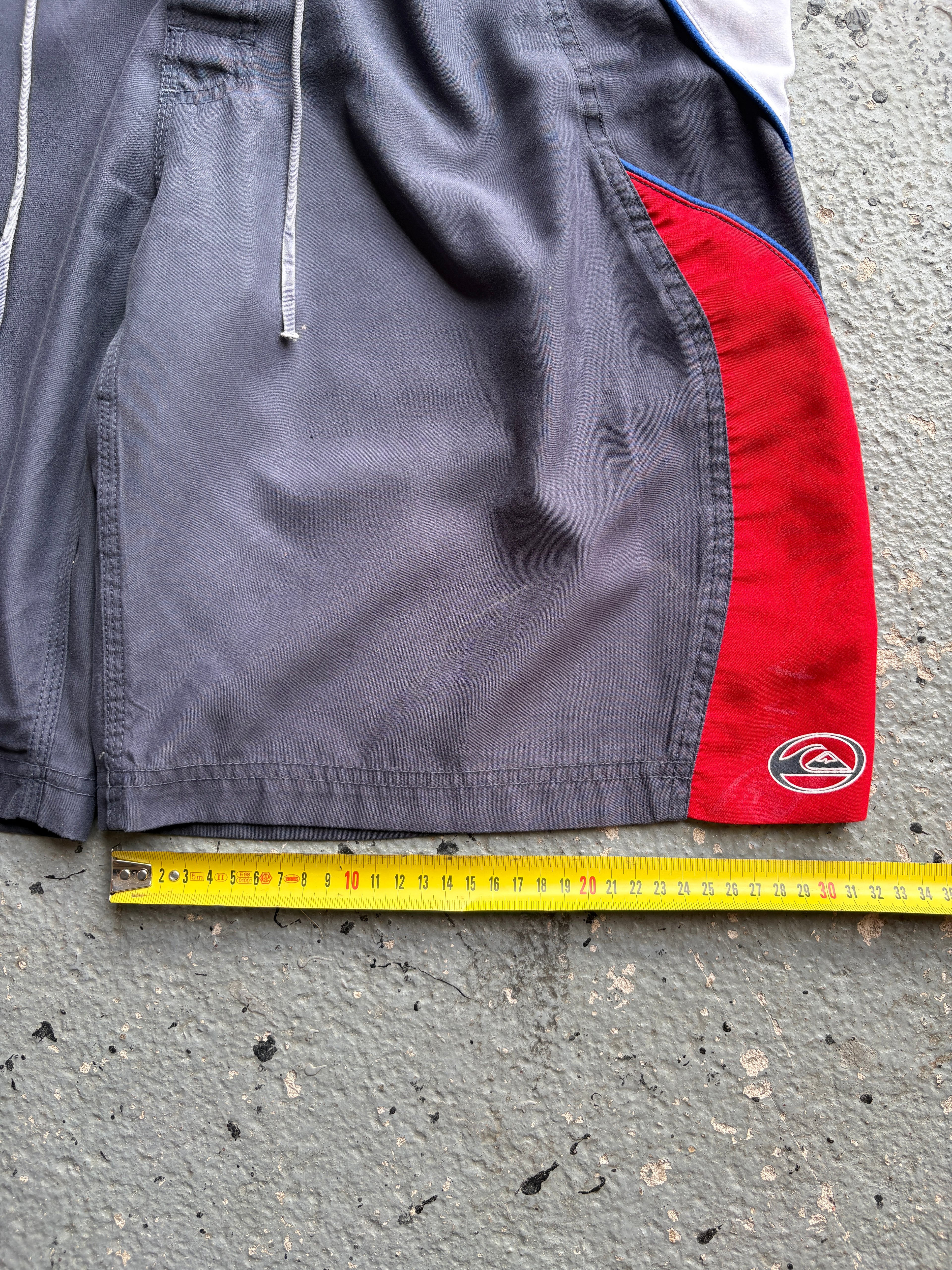 2000s Quiksilver Boardshorts Navy / Red / White