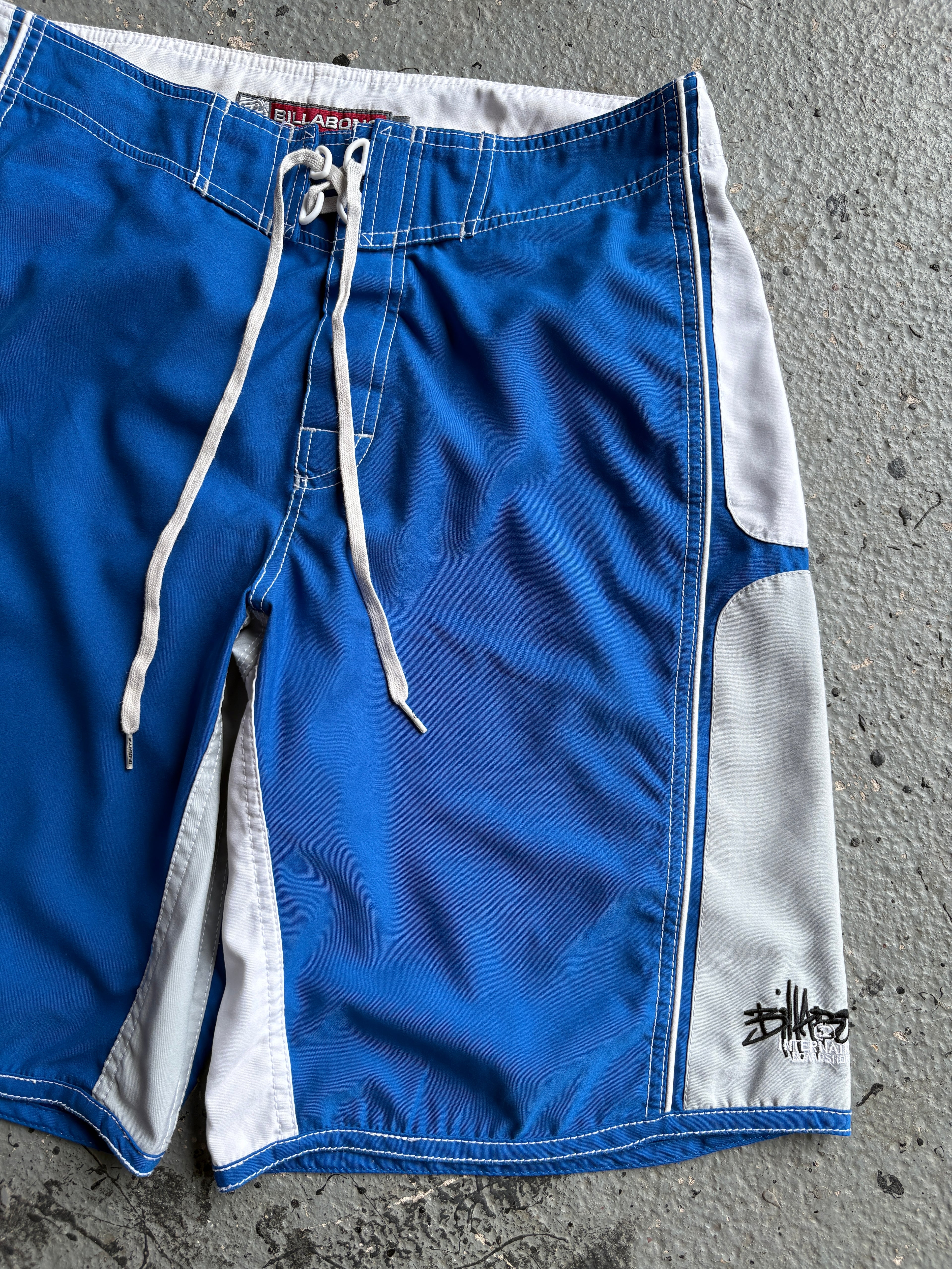2000s Billabong Board Shorts Blue / White