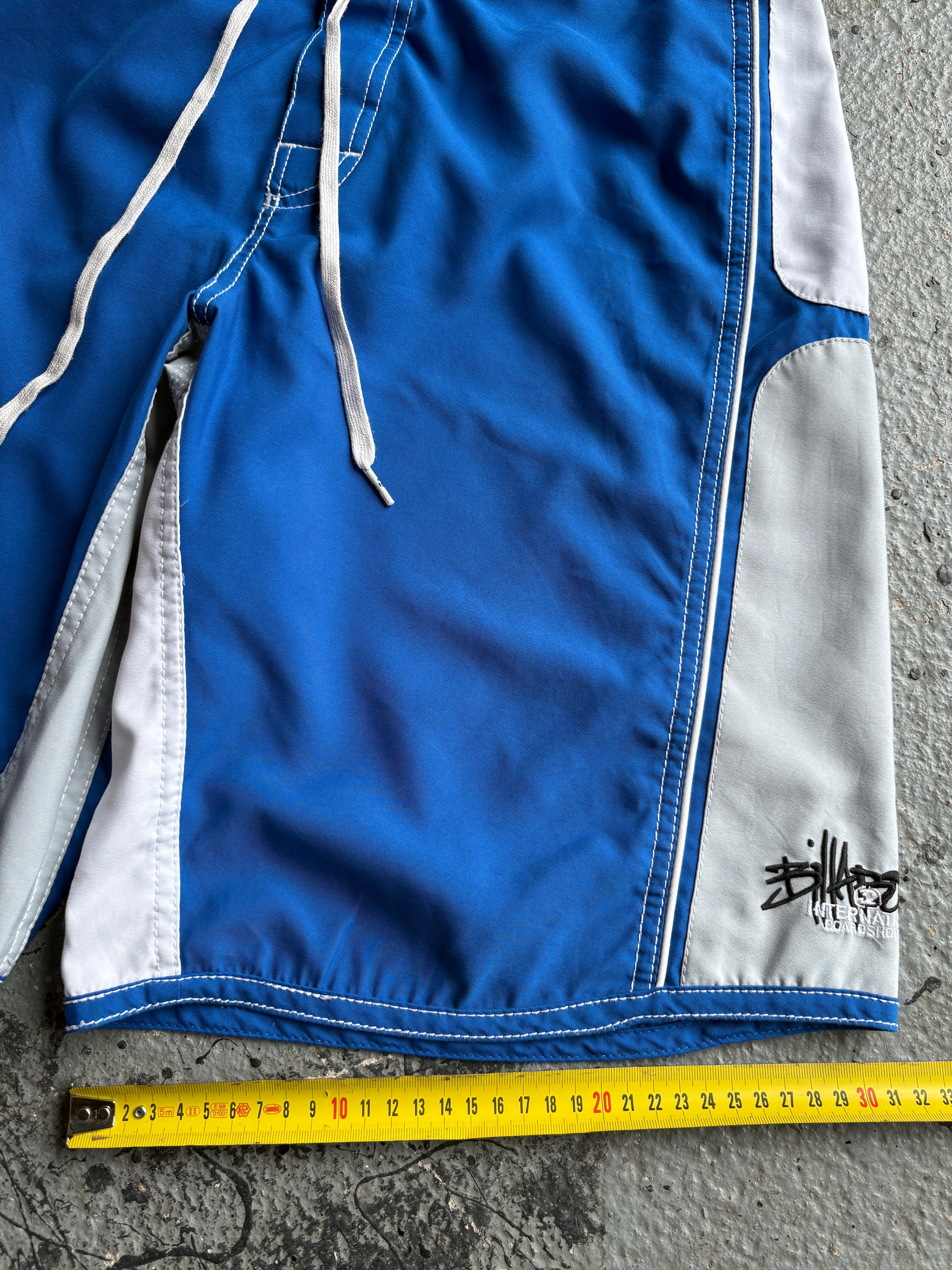 2000s Billabong Board Shorts Blue / White