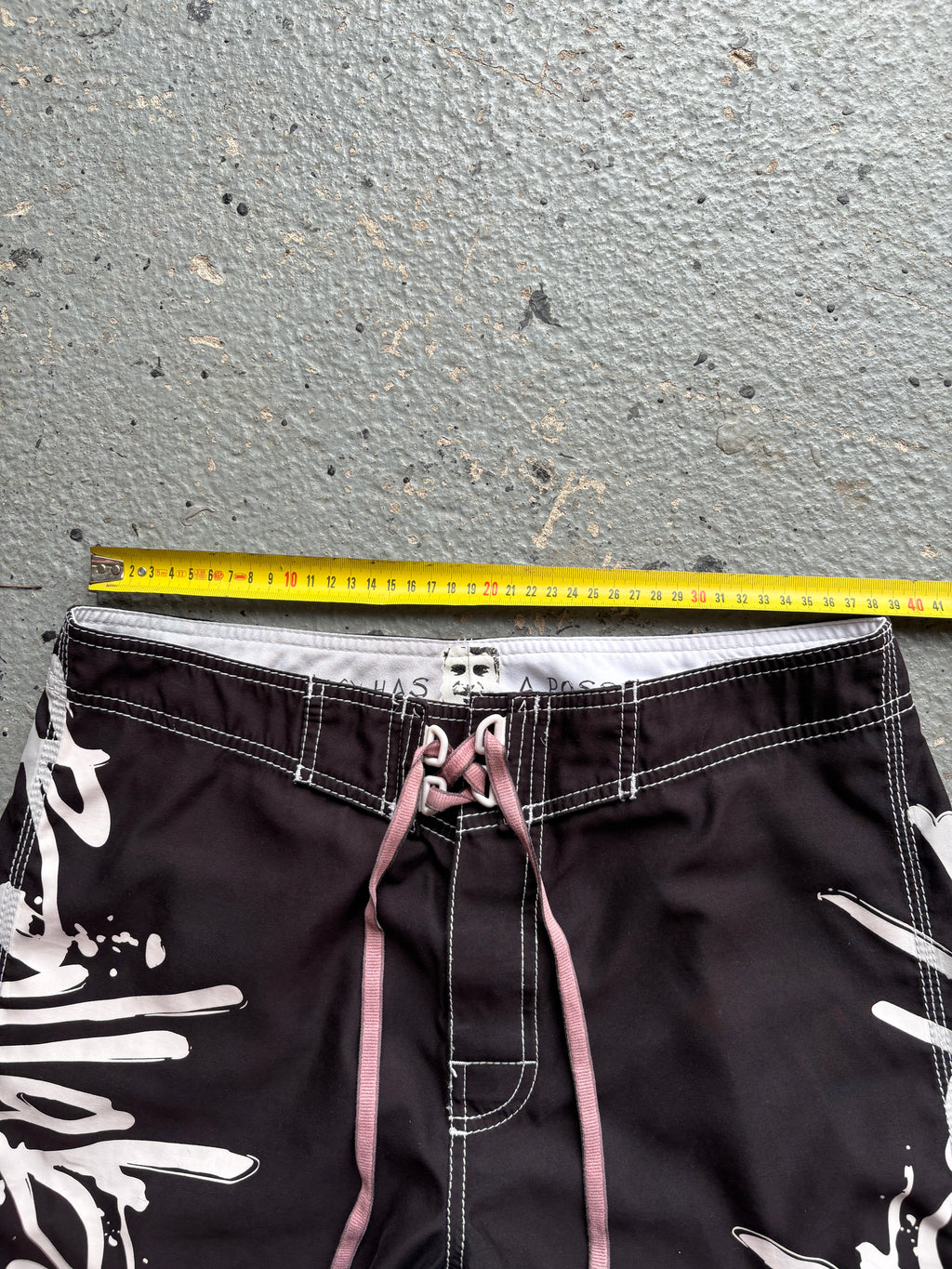 2000s Billabong "Occy Has A Possy" Board Shorts Black / White
