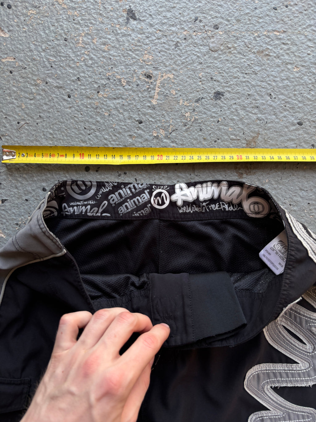 2000s Animal Board Shorts Spell Out Black / Grey