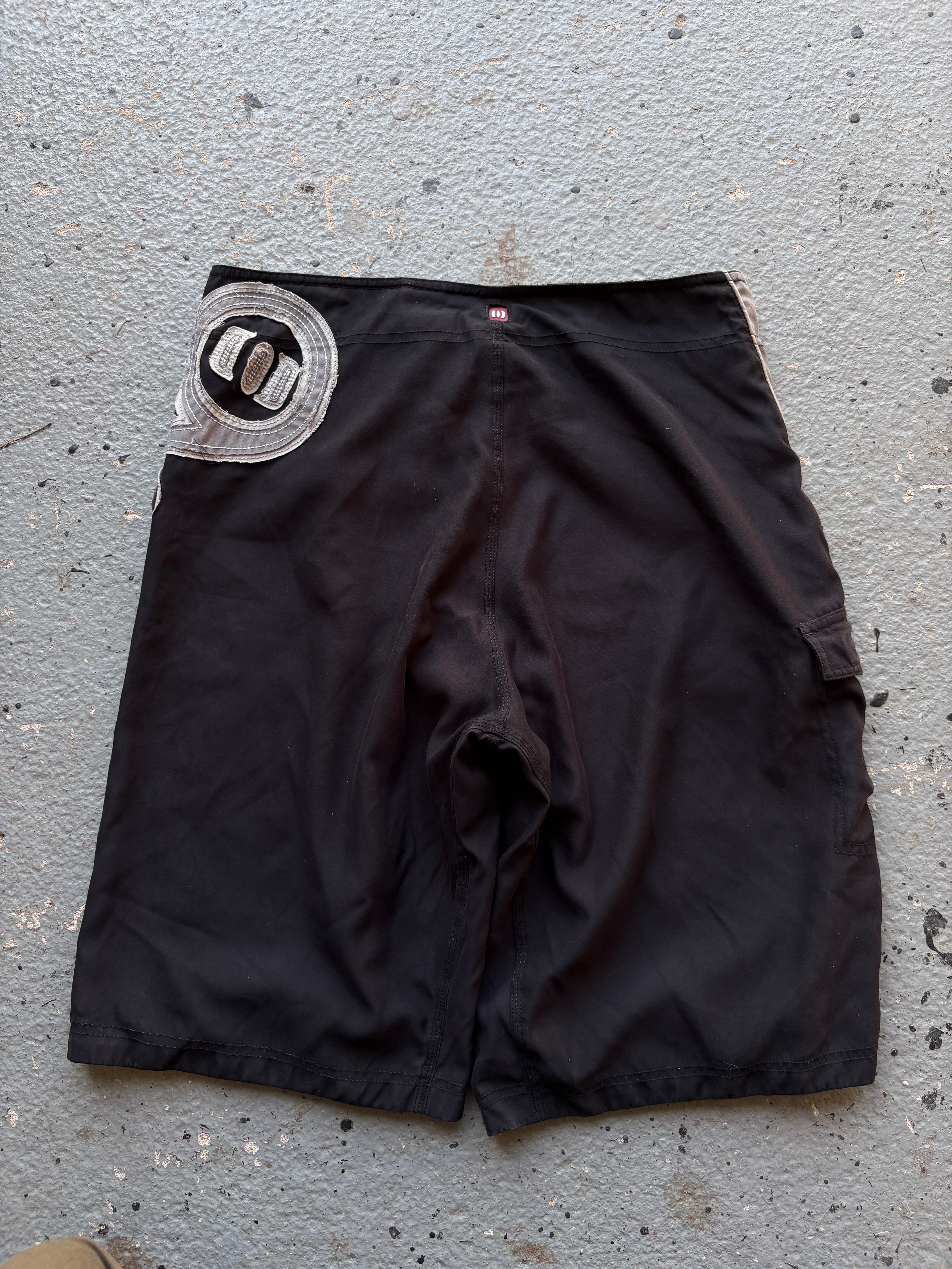 2000s Animal Board Shorts Spell Out Black / Grey