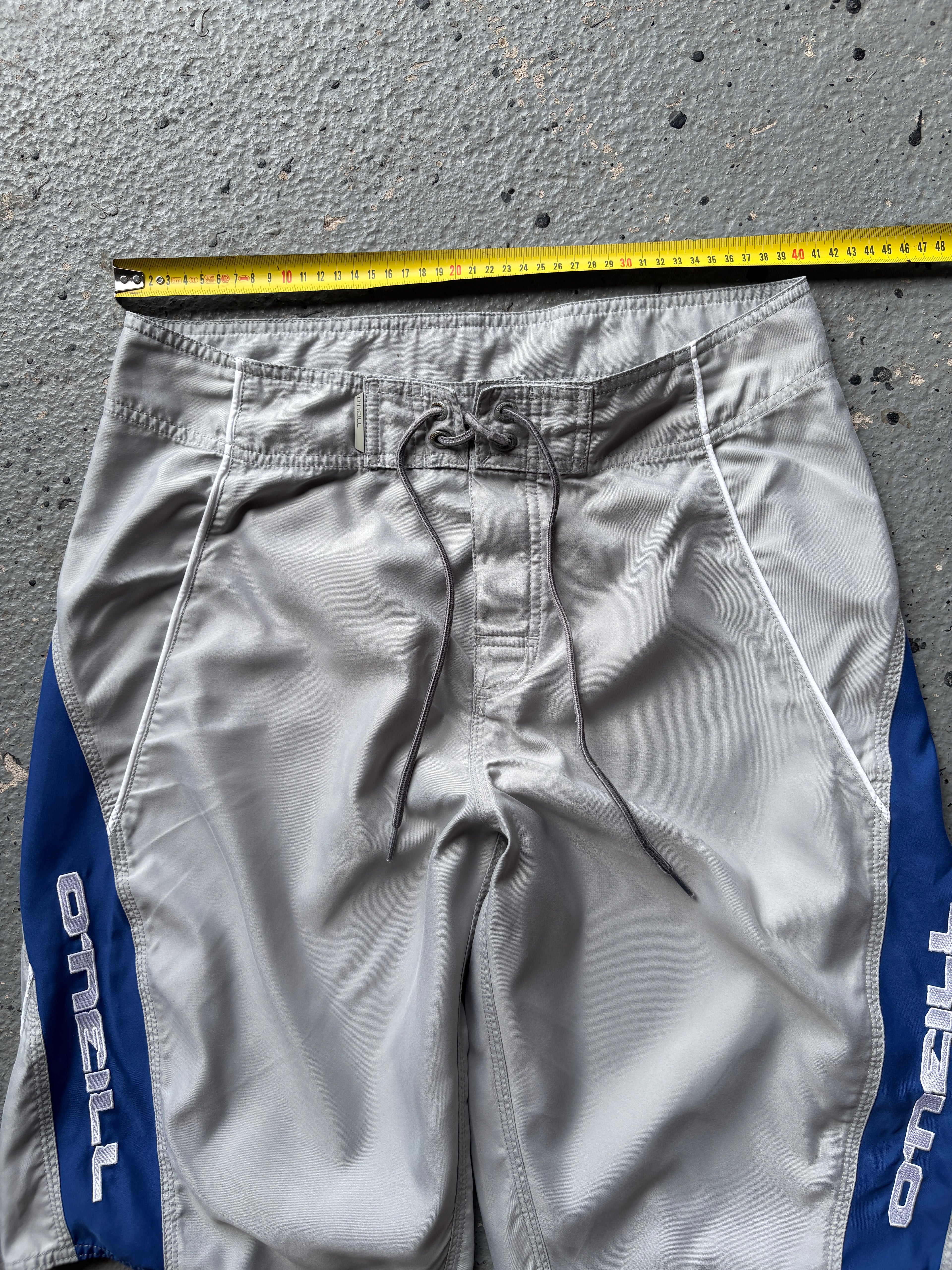 2000s O'Neill Board Shorts Grey / Navy