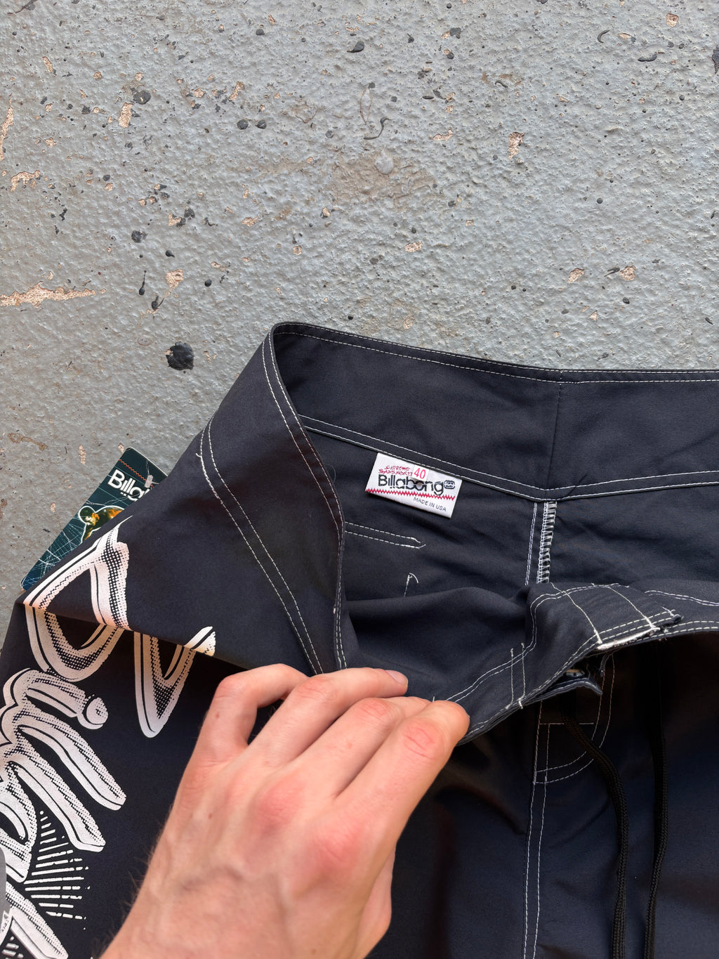 2000s Billabong Boardshorts Spellout Navy / White