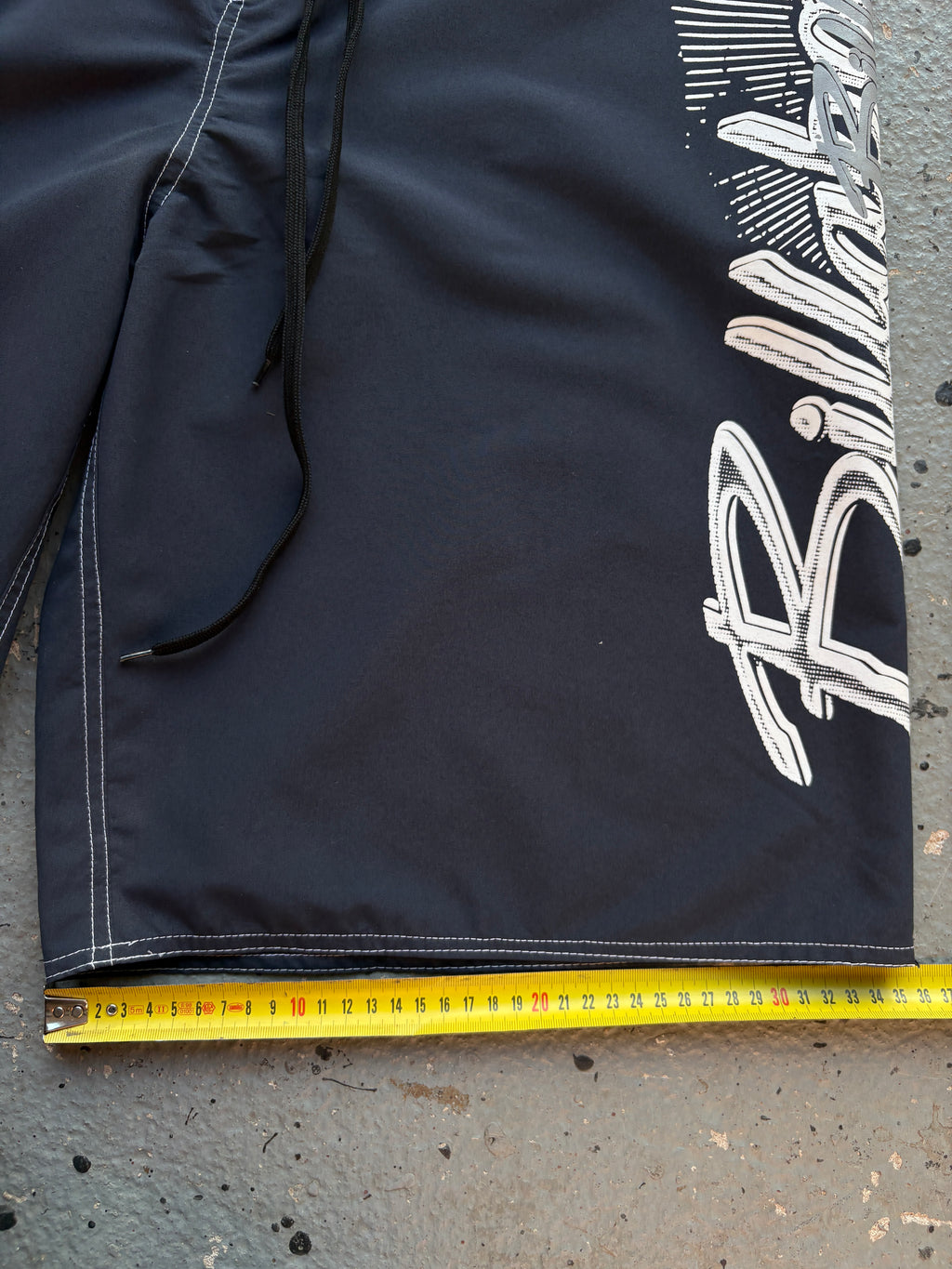 2000s Billabong Boardshorts Spellout Navy / White