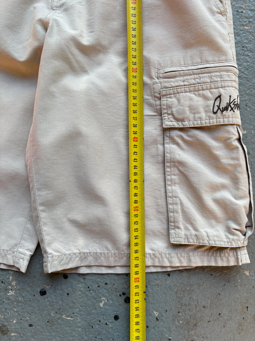 2000s Quiksilver Cargo Small Spellout Cargo Shorts